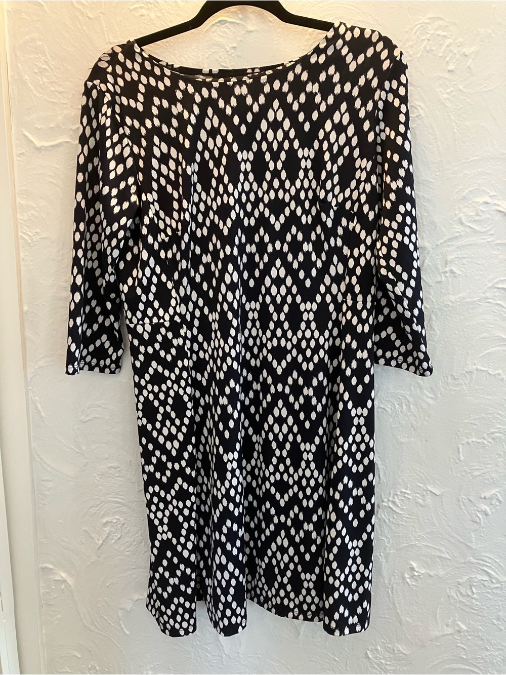 AB Studio Black and White Geometric Long Sleeve Dress